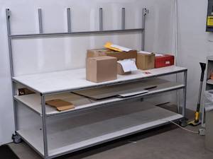 lot 99 image: Rolling Workstation