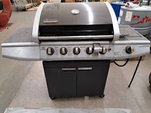 lot 92 image: Brinkmann 6-burner BBQ Grill