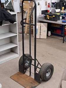 lot 120 image: Hand Truck 2-wheel