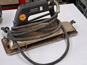 lot 312 image: Crain Cutter #900 Heat Bond Iron