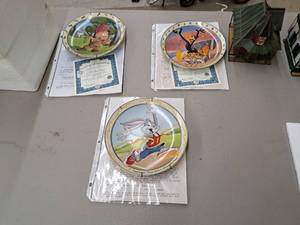 lot 341 image: Lot of (3) Craig Nelson Looney Tunes Toon of the Week Collection Limited Edition Collector Plates