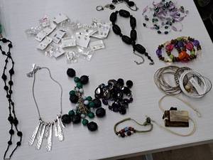 lot 361 image: Lot of  Costume Jewelry - Earrings, Pendants and Bracelets