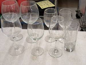 lot 392 image: Lot of (7) Wine Glasses with One Highball Glass