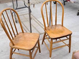 lot 407 image: Lot of (2) Wooden Dining Chairs