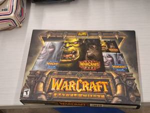 lot 425 image: WarCraft Battle Chest Game