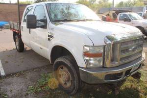 lot 70 image: 2010 Ford F-350 Super Duty Crew Cab 4-Door Flatbed Work Truck