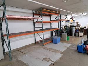 lot 72 image: Pallet Racking - 10 Uprights (x4), 8 Cross Beams (x16), 43x46 Grates (x16)