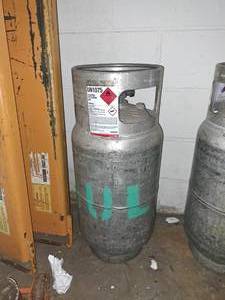 lot 73B image: Fork Lift Tank (empty)