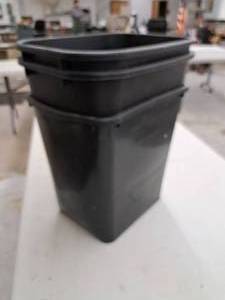 lot 509 image: Lot of (3) Plastic Trash Cans