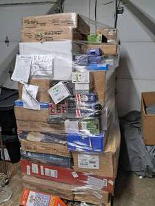 lot 71A image: Lot of (1 Pallet) Household Items - Appliances, Electronics, Clothing, and more