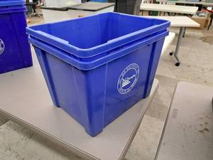 lot 512 image: Lot of (2) Plastic Recycle Bins