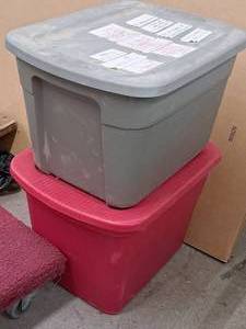 lot 524 image: Lot of (2) Plastic Storage Bin with Lid