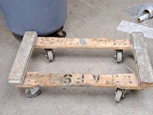 lot 532 image: 31 Moving Dolly with Rubber Grip