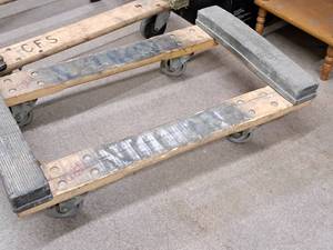 lot 534 image: 31 Moving Dolly with Rubber Grip