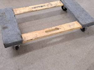 lot 539 image: Milwaukee 30 Carpet Padded Wood Moving Dolly