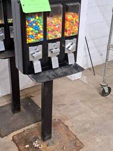 lot 295 image: Bulk Candy Dispenser 3-head $.25