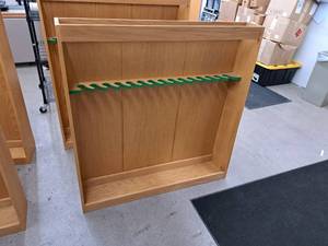 lot 168D image: Wooden Gun Rack