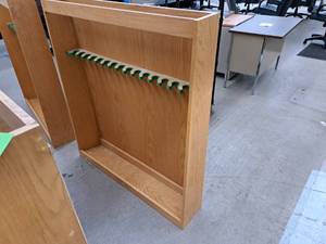 lot 168E image: Wooden Gun Rack
