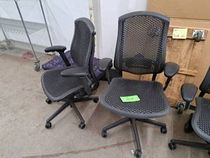 lot 231 image: Lot of (2)&nbspHERMAN MILLER CELLE OFFICE CHAIRS