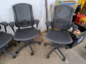 lot 233 image: Lot of (2)&nbspHERMAN MILLER CELLE OFFICE CHAIRS