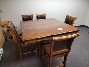 lot 549 image: Bartop table and 5 chairs