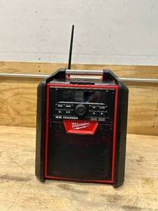 lot 8 image: MILWAUKEE M18 Lithium-Ion Cordless Jobsite Radio