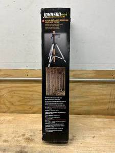lot 26 image: JOHNSON Level Aluminum Tripod