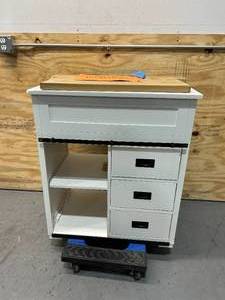 lot 49 image: STYLE SELECTIONS Morriston 30-in White Undermount Single Sink Bathroom Vanity with White Engineered Stone Top