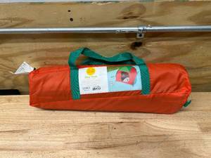 lot 94 image: SUN SQUAD Play Tent