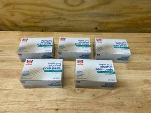 lot 96 image: RITE AID Lot of 5 Packs of- Health Care Alcohol Prep Pads (200 pads per pack)