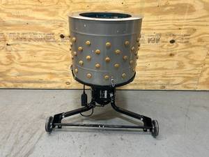 lot 130 image: Yardbird 21833 Chicken Plucker