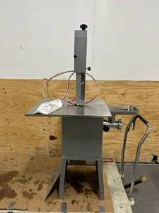 lot 131 image: VEVOR Commercial Bone Saw Machine, 550W 2 in 1 Bone Cutting Meat Grinder Machine