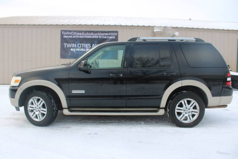 2007 Ford Explorer Eddie Bauer - 4X4