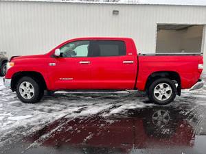 lot 1B image: 2014 Toyota Tundra SR5 - 4X4