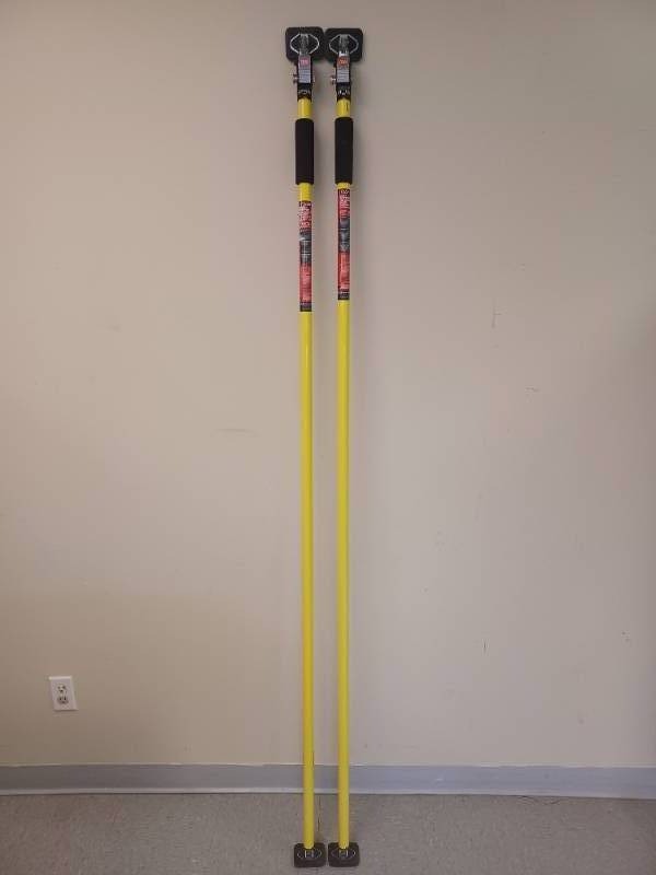 lot 122 image: Set of (2) Task Long Quick Support Rods 6 9 - 13 3 (206 cm - 404 cm)