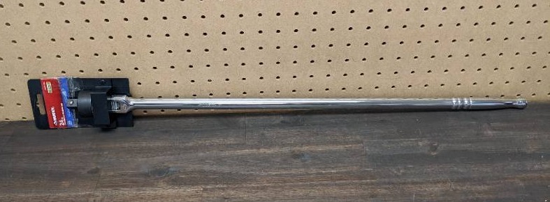 lot 85 image: New Husky 12 in. Drive 24 in. Ratcheting Breaker Bar
