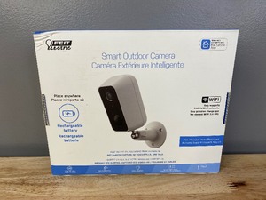 lot 15A image: New Feit Electric Outdoor Battery Powered Smart Wi-Fi Camera 