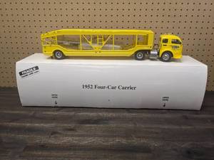 lot 200 image: Danbury Mint 1952 Four-Car Carrier Diecast,Yellow with Original Box