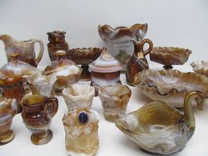 lot 9 image: Beautiful Collection of Vintage IMPERIAL Caramel Slag Glass 