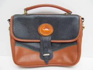 lot 53 image: Genuine DOONEY & BOURKE Leather Purse