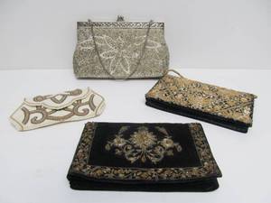 lot 55 image: Lot of 4 Vintage Beaded Purses