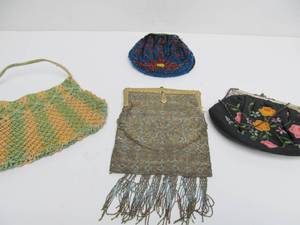 lot 56 image: Lot of 4 Vintage 1920s-30s era Purses