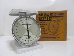 lot 136 image: NOS Vintage Mid Century Kitchen Scale 