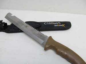 lot 194 image: Like New CAMILLUS Carnivore X Machete Tool
