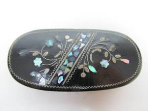 lot 197 image: Antique 1880s era Inlaid Snuff Box