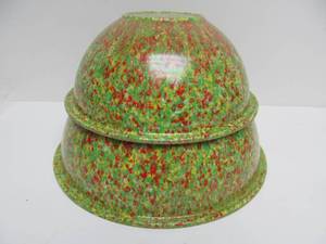 lot 206 image: 2 Mid Century Signed Brookpark Melamine Splatterware Mixing Bowls