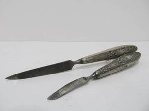 lot 217 image: Ornate Antique Sterling Silver Nail File & Cuticle tool Set