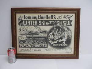 lot 202 image: Framed Old Vintage Wisconsin Dells TOMMY BARTLETTS Water Ski Thrill Show Bathmat