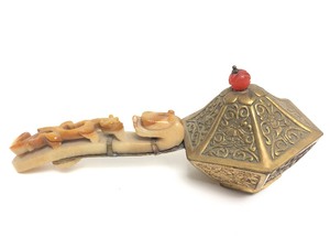 lot 199 image: Wonderful Antique Carved Stone & Ornate Brass Chinese Silk Iron