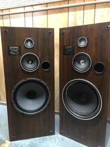 lot 20 image: Large Working Vintage PIONEER Model CS-E7000 Three-Way Speaker System